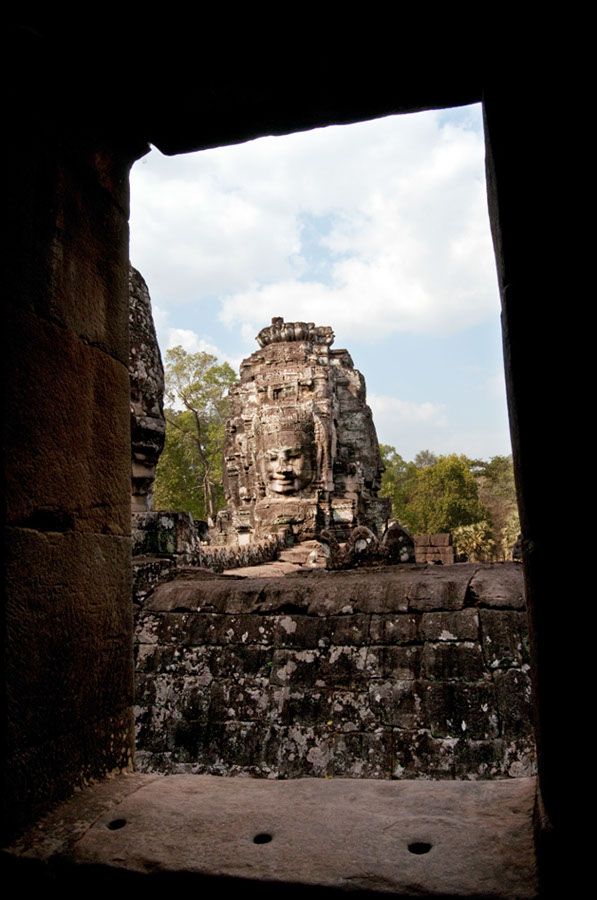 %_tempFileName3104%20CAMBODIA%20Angkor%20-%20Bayon%