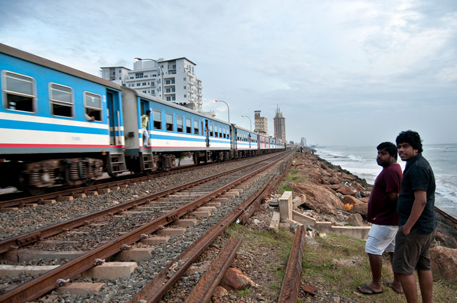 %_tempFileName4548%20%20COLOMBO%20-%20treno%20sul%20litorale%