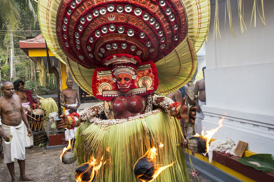 %_tempFileName4716%20Theyyam%