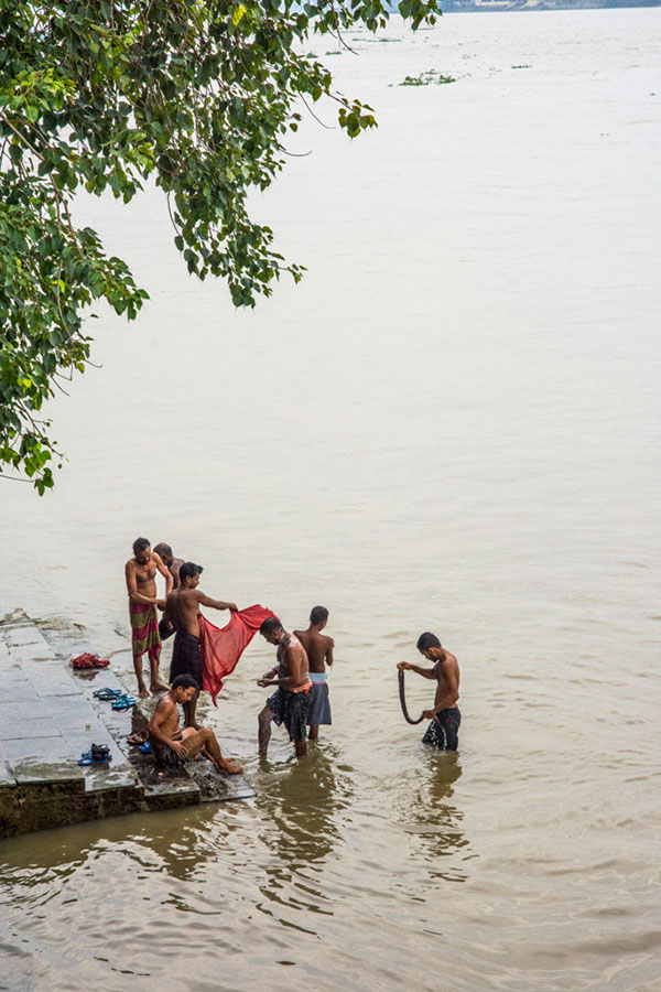 %_tempFileName8728%20Kolkata,%20Buriganga%20River%